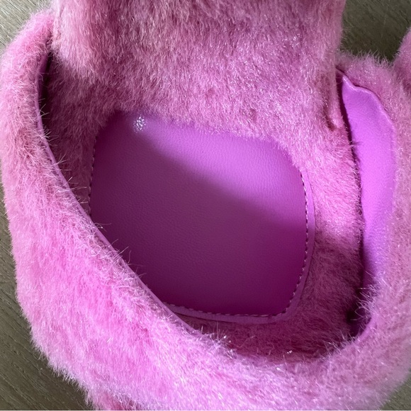 NIB Cape Robbin Pink Fuzzy Kitten Heels Size 6 Brand New - Picture 9 of 11